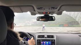 MAZDA,Yamaha,TDI quattro 3.0,7人座,Eyesight,實測,撞人,　圖／翻攝自YouTube