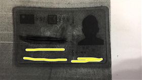 超商影印身分證,意外撞臉黑人問號、黑影犯人／爆廢公社