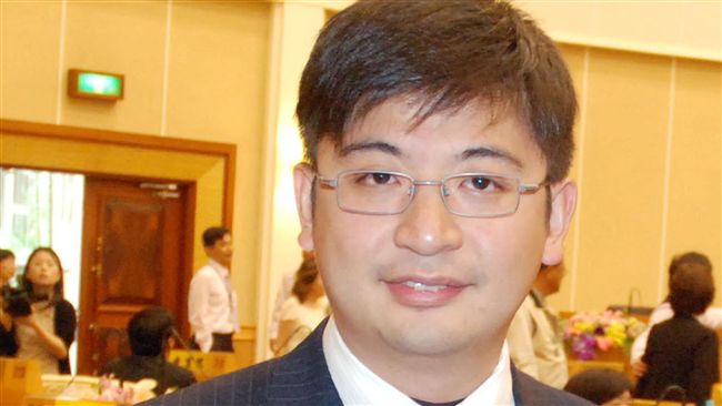 深獲理事支持　謝典霖當選籃協理事長