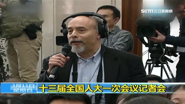 外媒記者問修憲　遭官員譏：中文不好