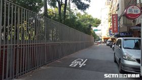 立法院外牆鐵欄杆（圖／記者李英婷攝）