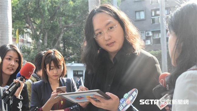 新報稅系統超好用　唐鳳：感謝酸民！