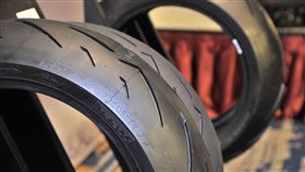 Pirelli Diablo Rosso Corsa II複合輪胎。（圖／Pirelli提供）
