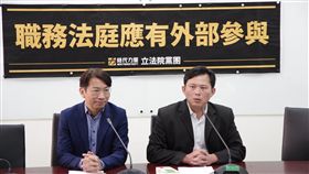 黃國昌,徐永明 圖／時代力量提供