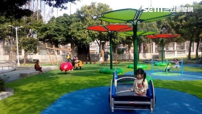 共融遊具健身設施   立農公園超狂