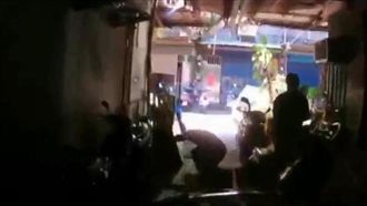 通緝犯遇警心虛狂奔　上演腿軟綜藝摔