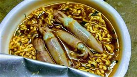 泡麵,DIY,自製,小卷,內行人,爆系廚藝訓練學院　圖／翻攝自臉書爆系廚藝訓練學院