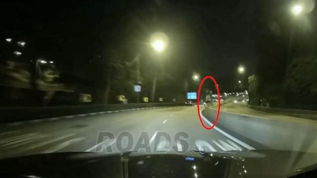 駕駛開夜車回家　驚見分隔島站白衣女