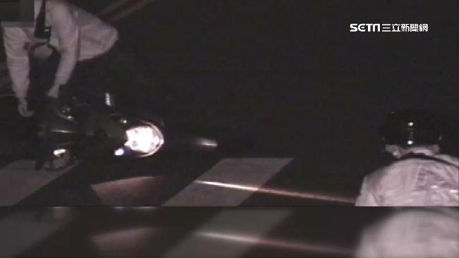 羨慕友擁車起貪念　少年偷車騎慘自摔