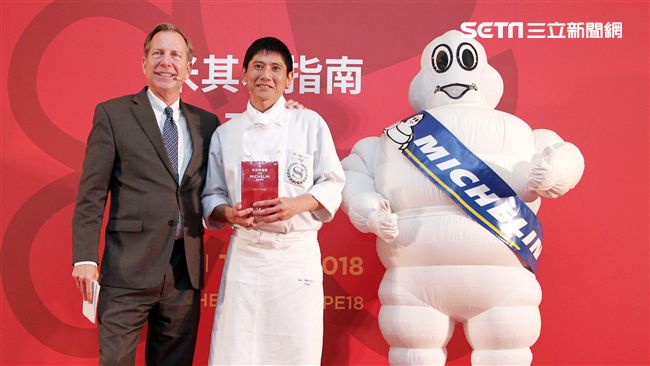 成功摘二星　請客樓主廚說靠這個理念