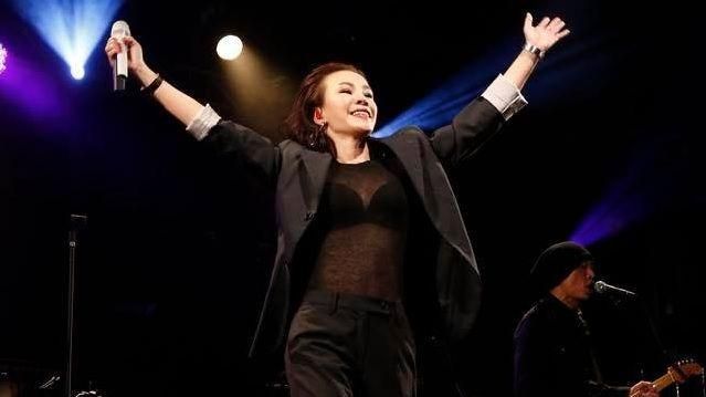 新團體？鐵肺歌后合體阿沁陳建寧
