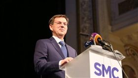 斯洛維尼亞總理塞拉爾14日請辭。（圖取自塞拉爾推特twitter.com）