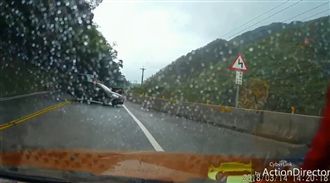 蘇花過彎甩尾到對向　差一秒就GG