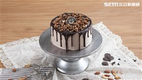 可可瀑布蛋糕（圖／金色三麥提供）