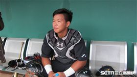 ▲Lamigo的19歲捕手廖健富開季一軍出現機會。（圖／記者蕭保祥攝）