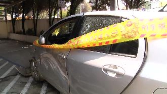 毒犯昏睡車上遭盤查　驚醒竟撞警車逃