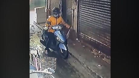 大媽謹慎亂丟垃圾　監視器曝光網笑翻