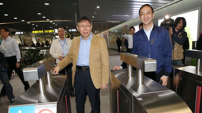 車票吃到飽以後　柯將重整公車路線