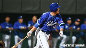 富邦悍將蔣智賢。 圖／記者林敬旻攝