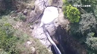 瑞龍瀑布有人臉！戴帽酋長隱身山林