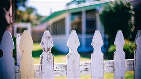 鄰居,院子,房屋（圖／pixabay）