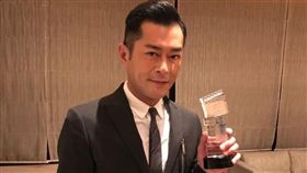 ▲古天樂從影25年來，不僅首次奪獎，還在兩天內連奪兩座影帝。（圖／翻攝自臉書）