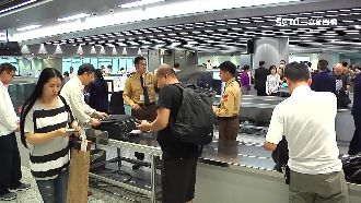 港男台中機場偷手機　起飛前被逮