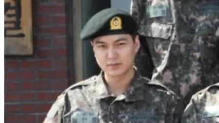 菜鳥大頭兵照曝光！李敏鎬難擋高顏值