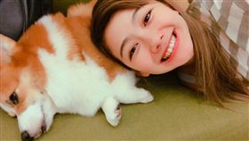 邵庭認為貓狗就像是家人，養了就要好好照顧他們。（圖／翻攝自臉書）