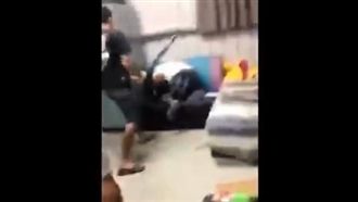 疑債務糾紛亮槍　男子遭球棒痛扁打趴
