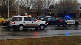 美國馬里蘭州聖瑪麗斯郡的大磨房高中（Great Mills High School）驚傳槍擊案（圖／翻攝自推特）