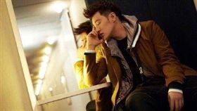 潘瑋柏PO出一張沈思照片，反被女星虧「不斷減肥。」（圖／翻攝自IG）