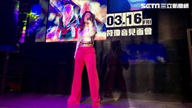 符瓊音才開唱第一首就遇到警察臨檢讓她覺得是很特別的經驗。（圖／符瓊音經紀人提供）