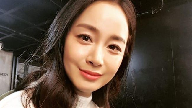 金泰希產後好氣色　自拍美肌零死角