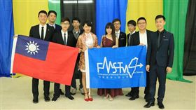 台灣醫學生去年8月參加在非洲坦尚尼亞的世界醫學生大會。（FMS-Taiwan 台灣醫學生聯合會臉書）