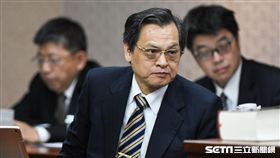 陸委會主委陳明通前往內政委員會備詢。 圖／記者林敬旻攝