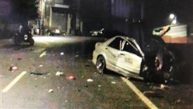 嘉義,兄弟,車禍,夜唱,雨天,鹿草鄉,林育駿,林淯瑄(圖/翻攝畫面)