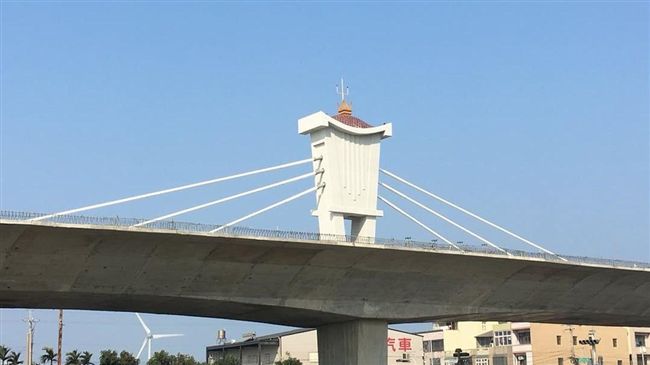 「窮人的高速公路」中部段月底通車