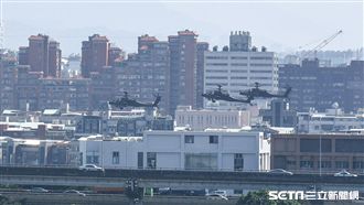 國防部首度營區開放！阿帕契衝場演練