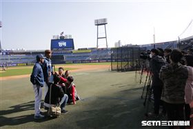 ▲王維中接受韓國媒體訪問。（圖／記者蕭保祥攝）