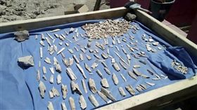 墨西哥下加州一處空地，地下埋葬上百具經強酸溶解屍體。（圖／翻攝Daily Mail）