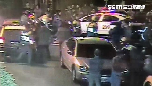 男找搬家公司卻關機　撂人上門全被逮