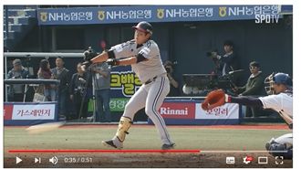 安益勳騰空丟棒斷棒安打　王維中吃驚