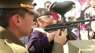 軍警招募難　搶人創意、花招百出