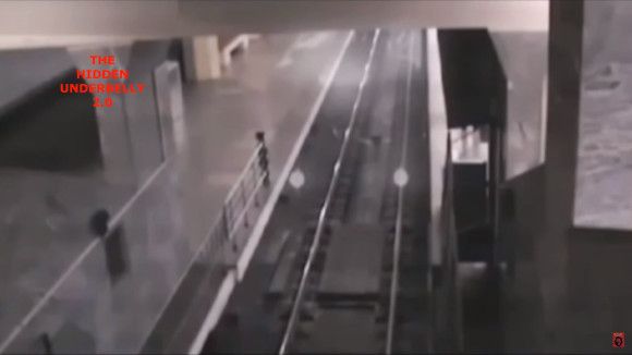 內蒙驚現「鬼列車」　進站畫面全錄下