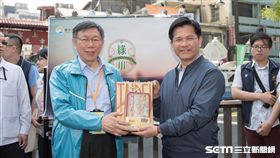 柯文哲赴台中交流合體林佳龍 北市府提供