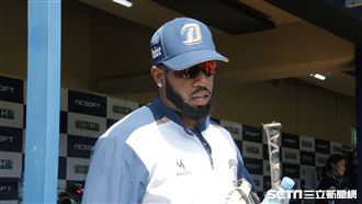 王維中洋砲隊友　從陳偉殷身上學東西