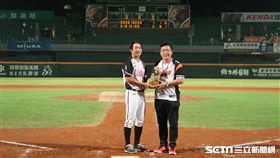 林岳平引退儀式。（圖／記者王怡翔攝）