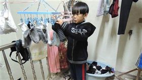 奇蹟男孩,彰化,家扶基金會,燒燙傷,自強兒童,陳冠諺,復健／家扶基金會提供