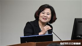 勞動部長許銘春前往衛生及環境委員會備詢。 圖／記者林敬旻攝